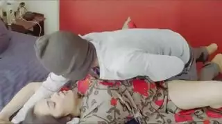 سكس اغتصاب ينفرد بامه فى البيت ويفشخ كسها سكس امهات