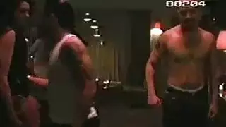 رغبات حيوانية: رجال يتحولون إلى وحوش مع الماشية