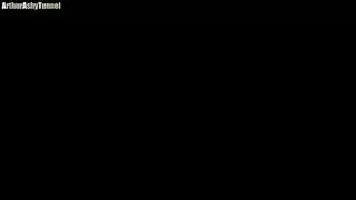 شباب سمر يملأون كل فتحاتها في تصوير خفي