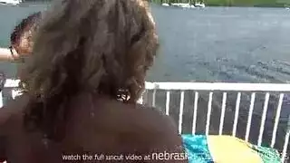 عاهرة يابانية إكس إكس إكس تحصل على شرج قاسي وقذف على الوجه