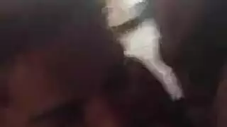 معرض إباحي خام لصدور متحركة