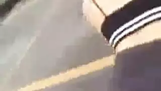 انتصاب أزرق كبير يصطدم بالمهبل الرطب