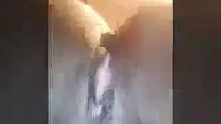 صراع من أجل التفوق يتحول إلى جنس جماعي صريح