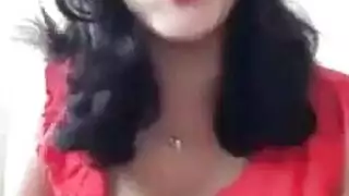 عاهرة مصرية تقايض فاتورة التليفون بجنس ساخن