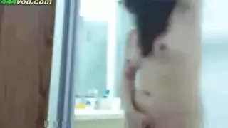 زي مدرسي بوف في سن المراهقة الحمام