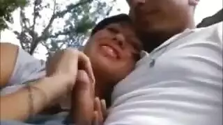 إباحية مجانية: لعق وضرب فرج مبلل على الشاطئ