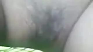 فعل حلقي قذر فتاة موشومة تُمارس الجنس مع وجهها وتُغطى بالسائل المنوي