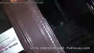 ولد ينيك بنتين سحاقيتين