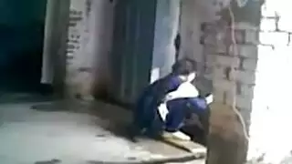 صديقة سابقة تأخذ قضيبين إيطاليين في ثلاثي عنيف