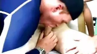 الأخ و اختا
