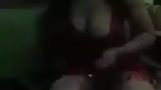 فضيحة بورن: عاهرة مغربية تتوق لقضيب كبير