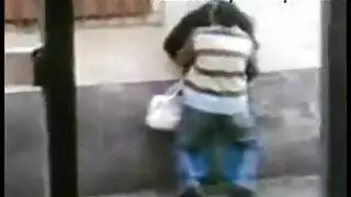 غريب سكران في جمال