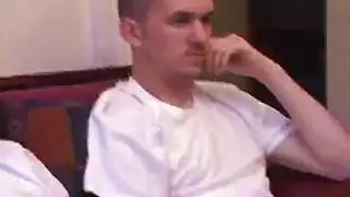 أخوات بالتبني في مشاهد إباحية صريحة