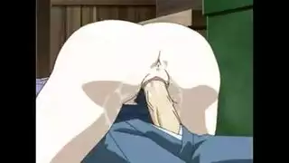 محرم عائلي: الأم تُسعد قضيب ابنها الغليظ