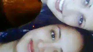 حلم سائق التاكسي: ساندرا تزيف المتعة بينما تدلك عضوه