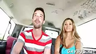 رجلان ينيكون امره