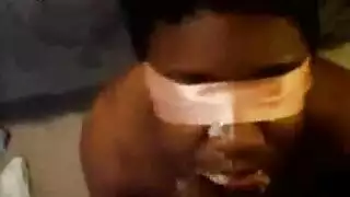 معصوب العينين الديك الكبير إذلال