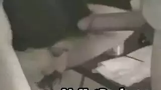 قوة تحمل تشبه الحصان في جنس أسود مع أسود