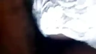 مص متحرك بقوة مع بلع اللعاب