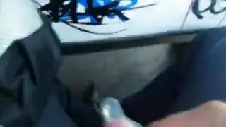 خيال جنسي في مقعد الحافلة: استمناء وفرك على راكبة مثيرة