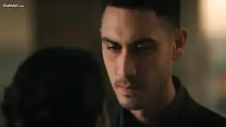 بنت بيضاء تقبل بنت سوداء من التناسلي النسوي