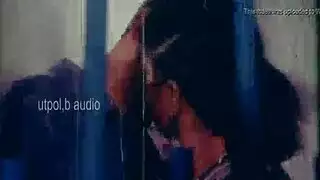 المراهقة سيمون تأخذ القضيب بين ثدييها السماويين