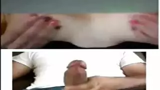 شقراء ذات فراء أملس تتعرض لثنائي من الرياضيين