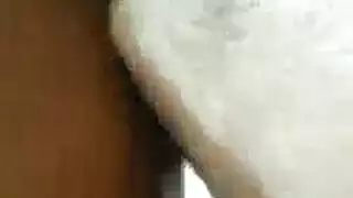 مراهقة مرتدية جوارب طويلة تتعرض لجنس فموي قاسي وجنس مزدوج