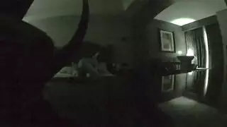 ديوث الجوار: أمنح قضيبه الاهتمام الذي يتوق إليه