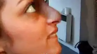 فتاة عربية تحصل على أول شريط جنسي صريح لها