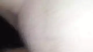 إكس إكس إكس: الزوجة تأخذ شرجاً من الخلف