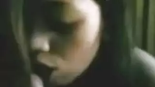 وليمة السائل المنوي في حلق الفتاة التايلندية الساخنة – بلع كل قطرة