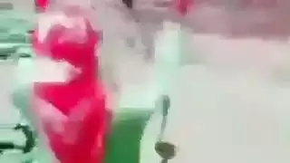 ام تجبر وادها ينبك الخادمه