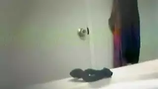 جماع بث مباشر: فتاتان ناضجتان في حركة إباحية مكثفة