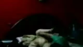نياكهة مرا لابسة حجاب هيجانه عاوزه تتناك تجيب شاب من الشارع على شقتها
