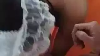زي الملاك الأزرق، أم لاتينية، ومثلية جنسية مع بي بي سي ضخم