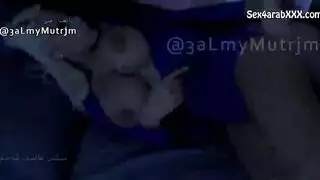 الام نائمة و الابن يهيج