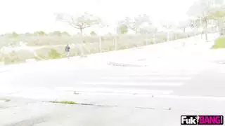 مغامرة مارتينا سميرالدي البرية في الشرج مع مشاهد قذف مكثفة وحركة فاضحة