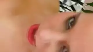 فعل أم وابن إكس إكس إكس: التفريغ في فمها