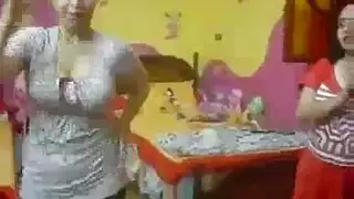 بنات مصريات ينيكن وعراقيات