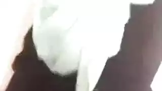 نار عربية: طالبة محجبة تتعرض للضرب بقسوة من سيد عدواني