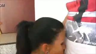 جنس في العراء بمستوطنة اللاجئين